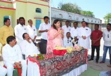 “संस्कारांच्या मंदिराला नवे बळ: केजच्या ऐतिहासिक शाळेसाठी नमिताताईंची ठाम ग्वाही”