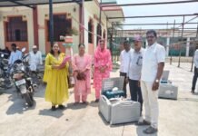 मतदान केंद्रांकडे साहित्य व कर्मचारी रवाना; नव्या नियोजनानुसार थेट केंद्रांवर पोहोचविण्याची व्यवस्था