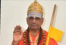अधिकमासानिमित्त ग्रंथ दिंडी व धर्मसभेसाठी काशी महास्वामीजींचे बारामती नगरीत आगमन