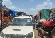 काटेवाडी येथे पालखी सोहळ्यात वाहतूक कोंडी; तासभर वाहनचालकांची मोठी गैरसोय..!