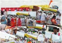 बऱ्हाणपूरात ‘माऊली… माऊली’च्या गजरात नक्षत्र ग्रुपचा सेवायज्ञ; हजारो वारकऱ्यांना प्रेमाने चिवड्याचे वाटप