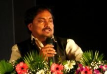 वणव्यात गारवा देणाऱ्या कवितांनी बारामतीकरांना अंतर्मुख केले